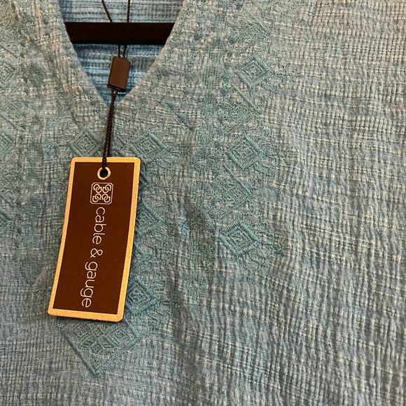 Cable & Gauge Blue Embroidered Top Size Small - Picture 4 of 8